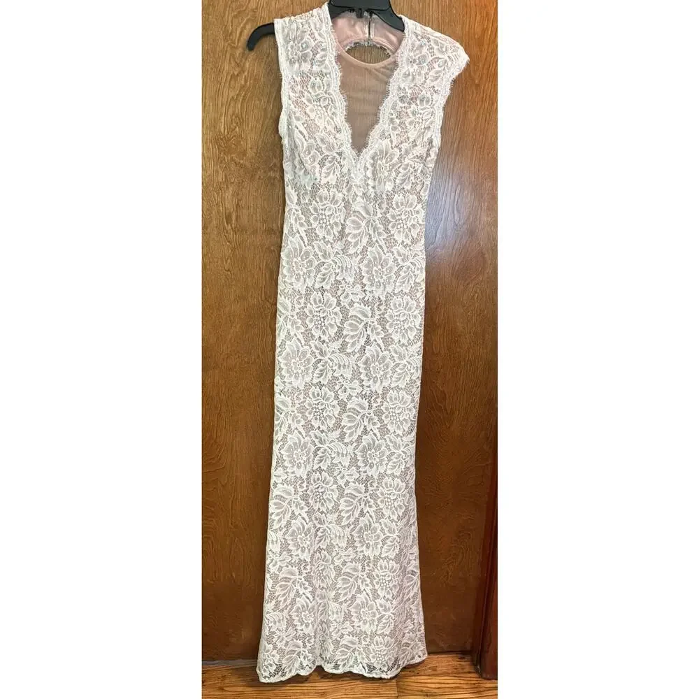 Betsy & Adam fitted sheath